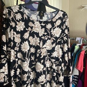 2 Piece  JM Collection